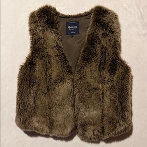 Madewell Faux Fur Vest in Brown